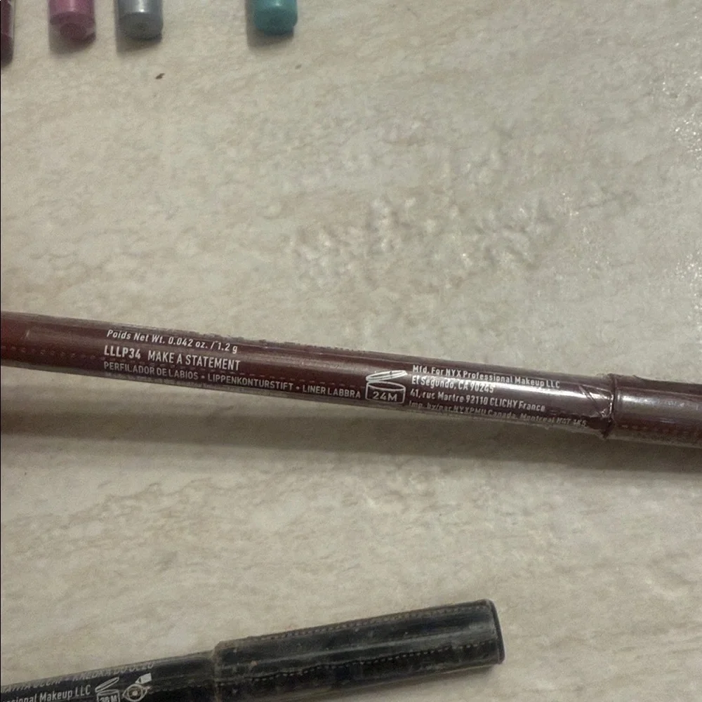 Assorted Eyeliner & Lip Liners - Multi Color Set